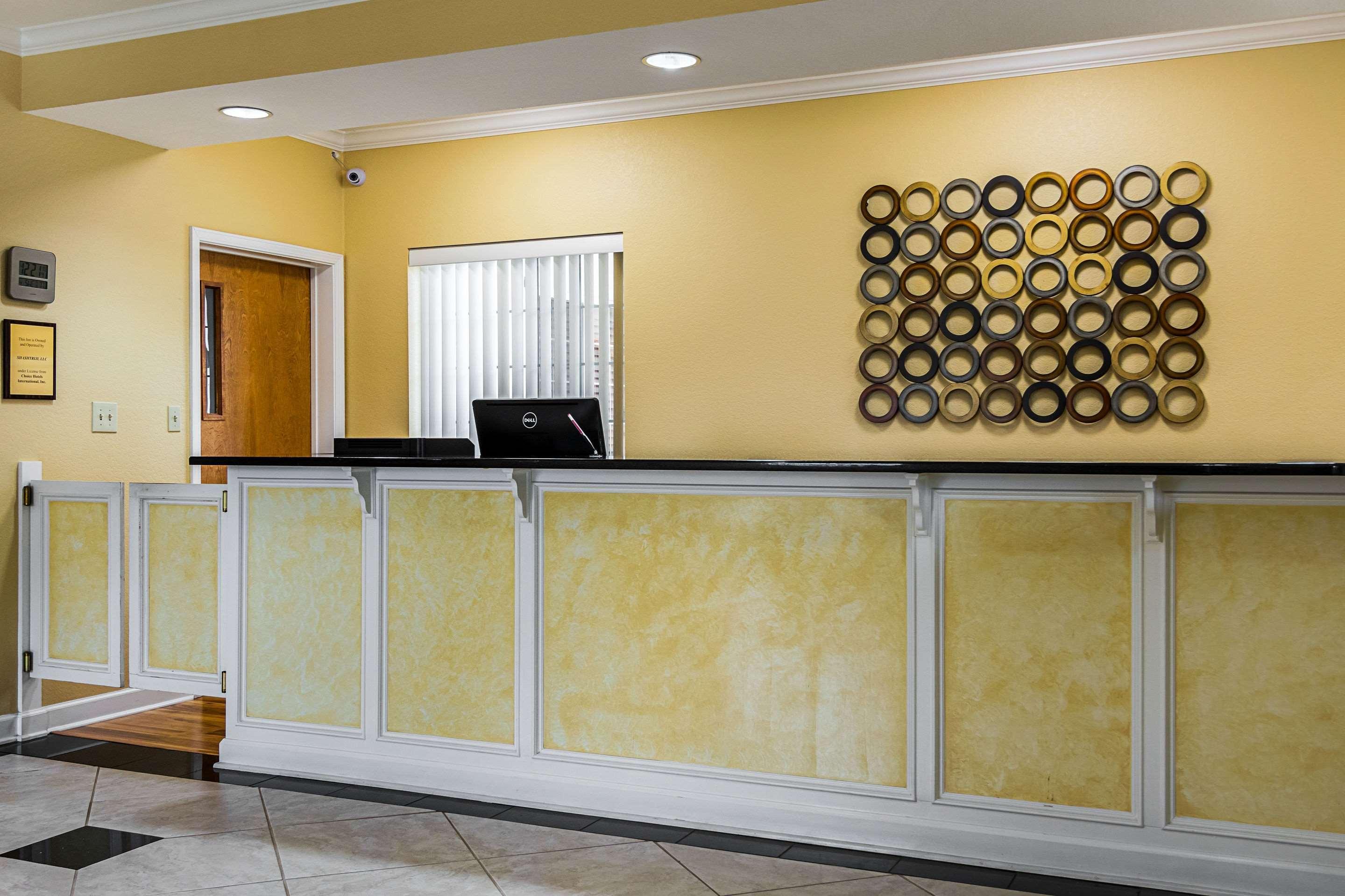 Econo Lodge Inn & Suites Bryant Eksteriør billede