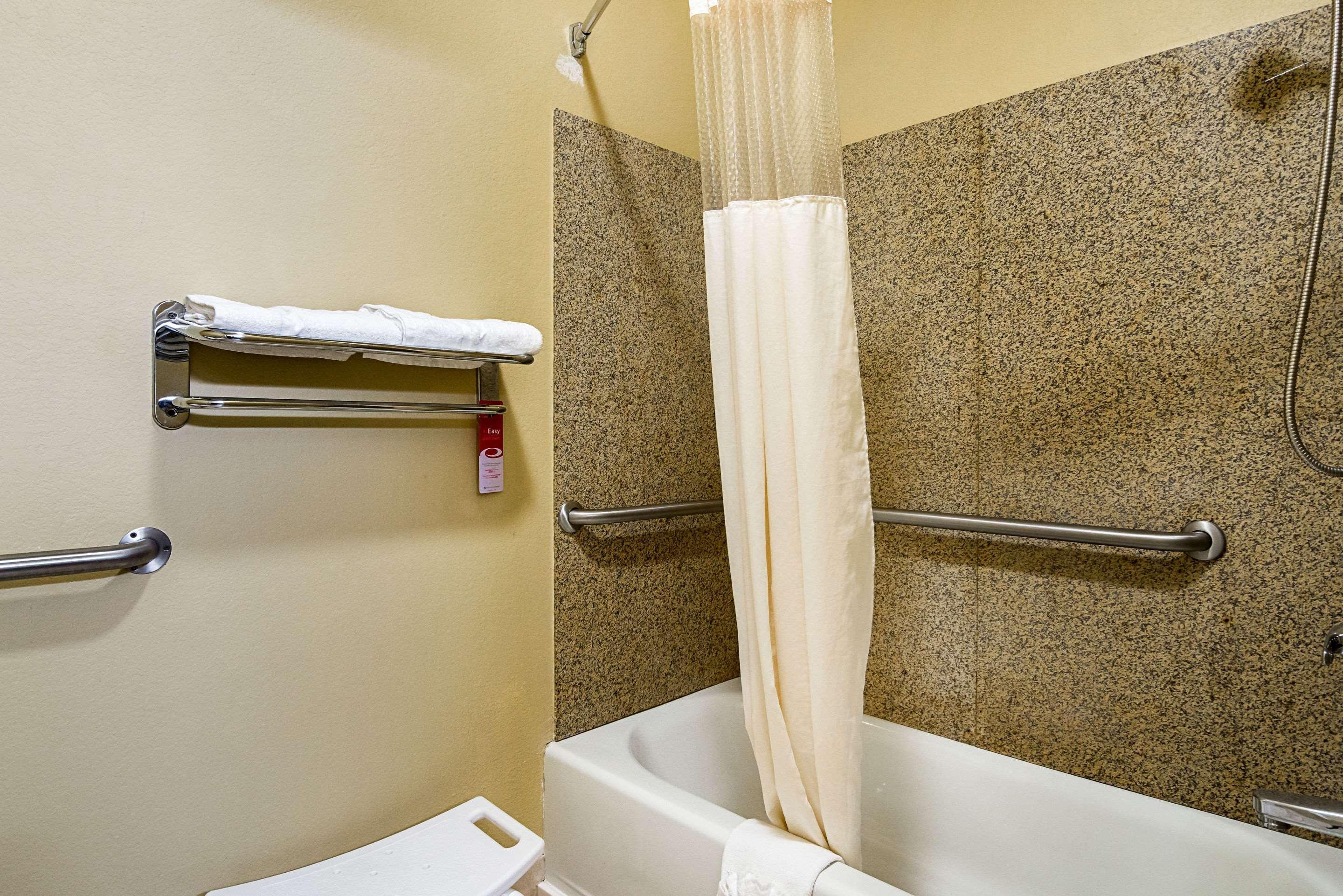 Econo Lodge Inn & Suites Bryant Eksteriør billede