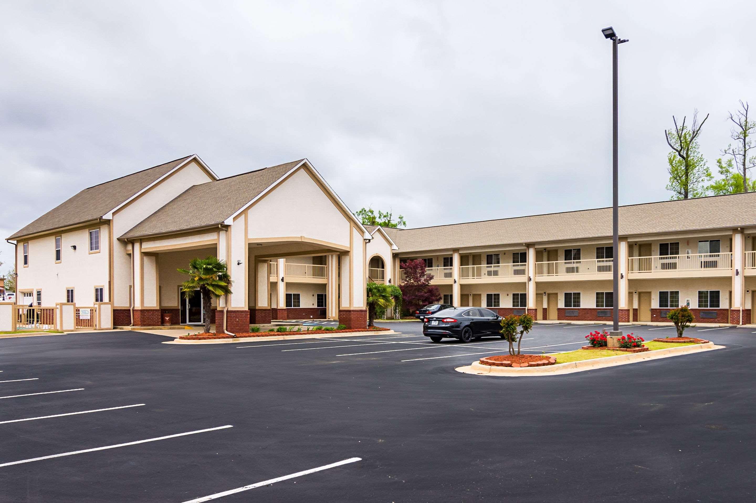 Econo Lodge Inn & Suites Bryant Eksteriør billede